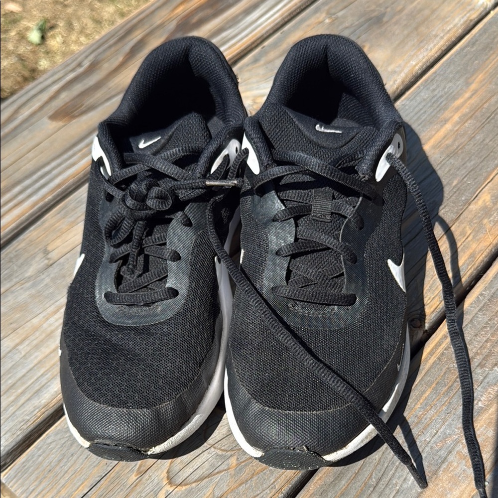 Nike Black and White Athletic Shoes